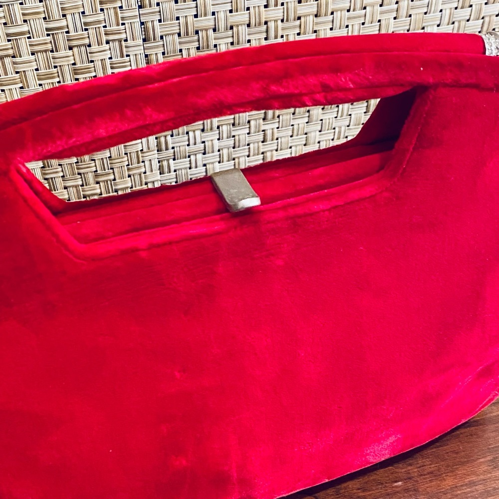 SOLD🌟3xHP🌟VTG 1960s Red Velvet Top Handle Clutch Rhinestone Accents B. Davis - Picture 3 of 15